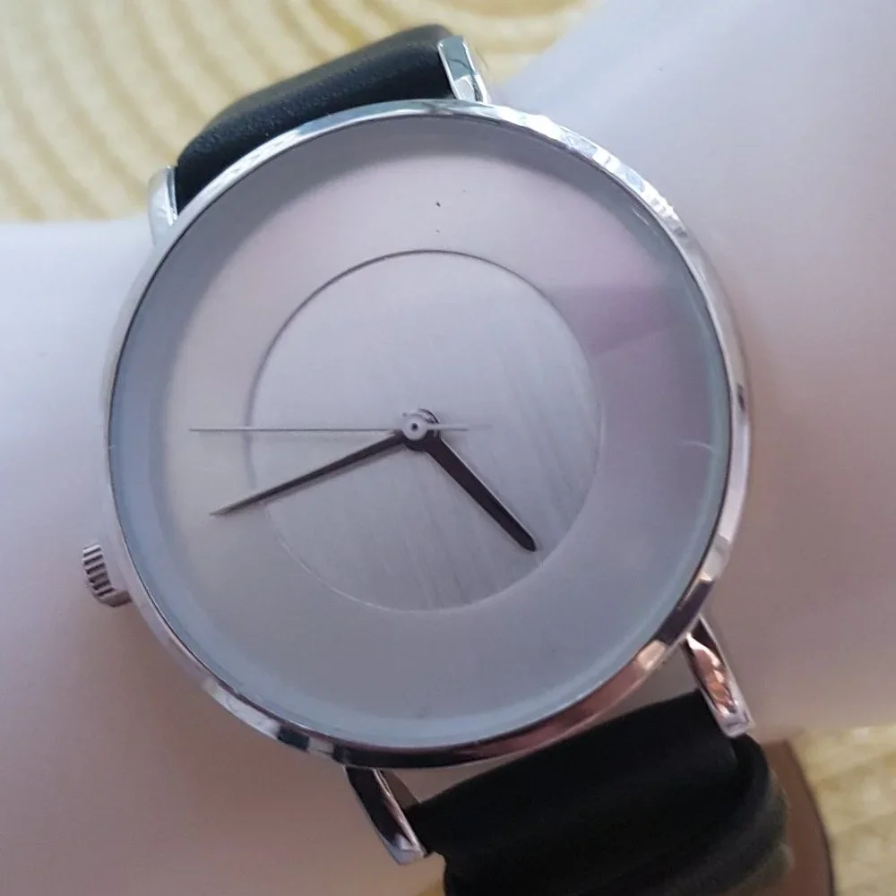 Watch - Picture 2 of 10